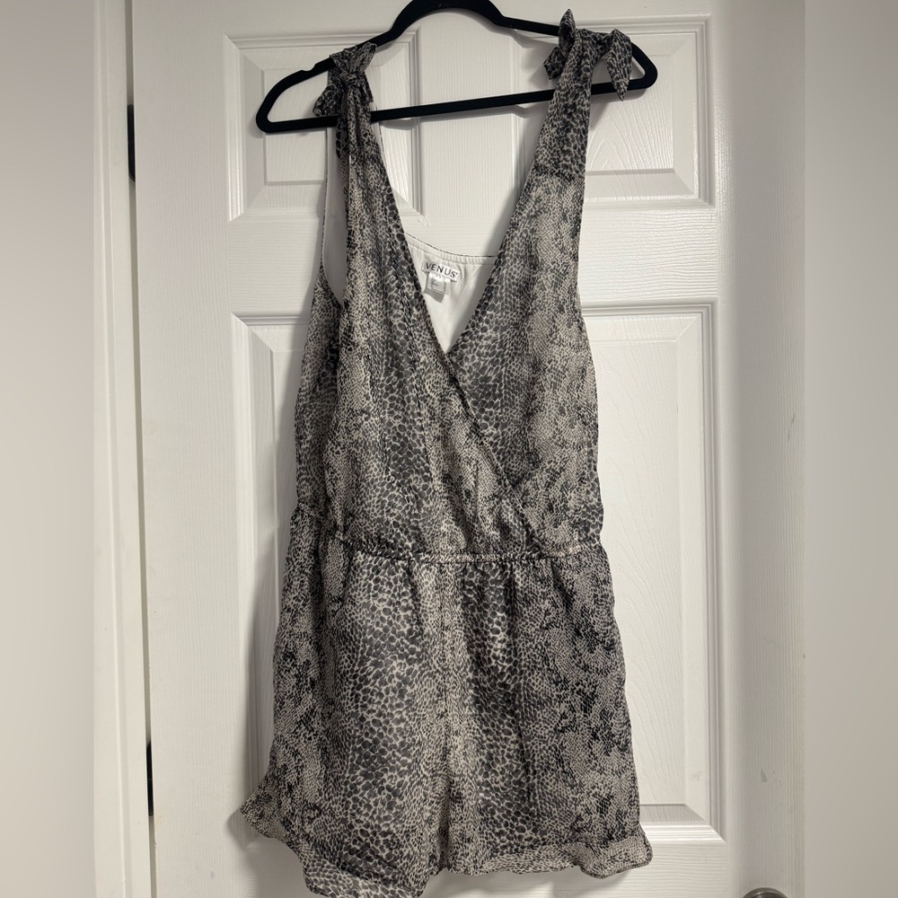 VENUS Gray and Cream Snake Skin Print Romper